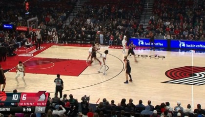 来了来了！首节5分55秒！杨瀚森直接替换登场了！